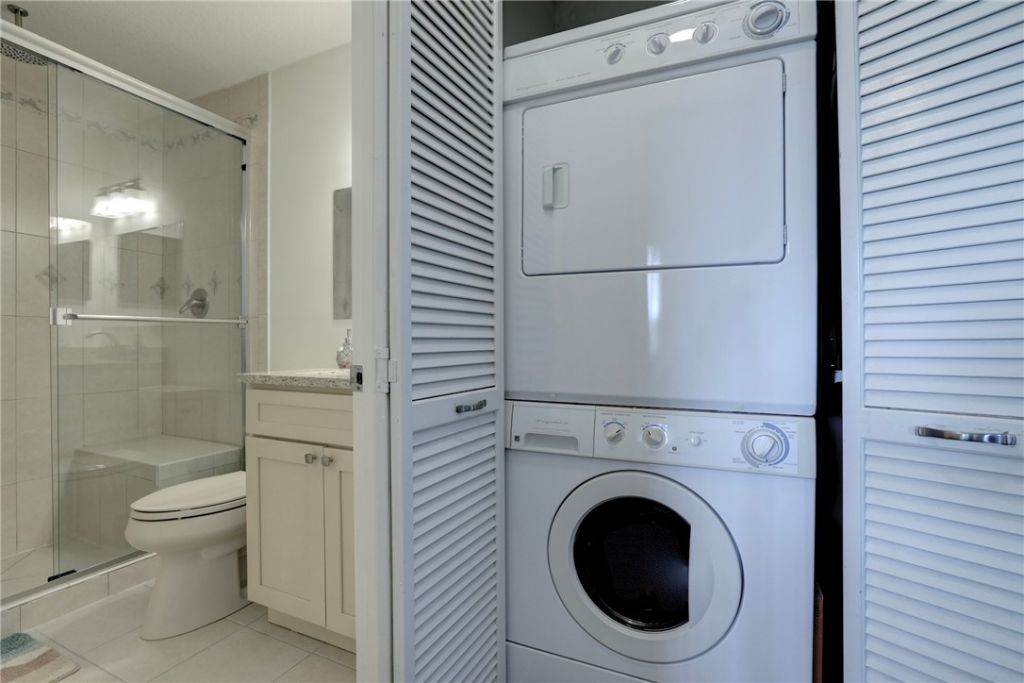 5720 Pelican Pointe Drive, Unit 3, Sebastian, FL 32958 Photo