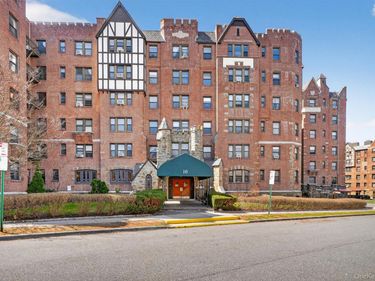 10 Nosband Avenue, Unit 1L, White Plains, NY 10605