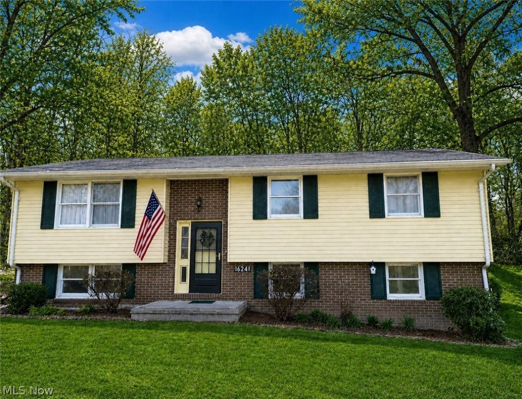 16241 Echo Valley Road, Wellsville, OH 43968 Main Photo