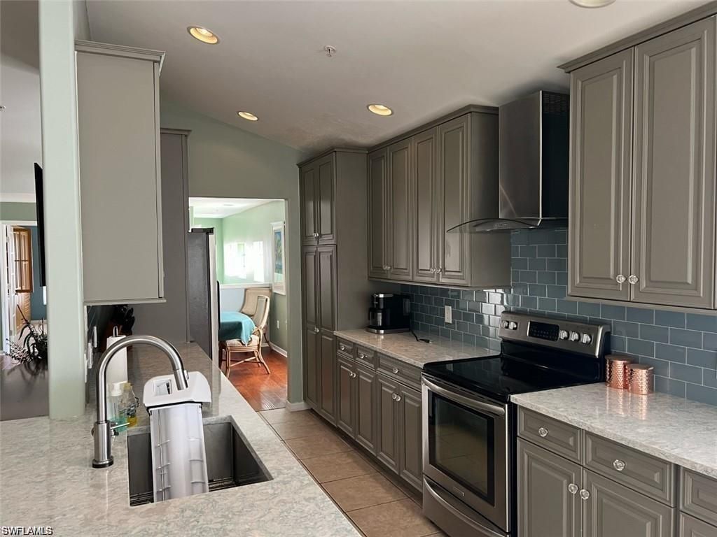 1405 Tiffany Ln, Unit 1408, Naples, FL 34105 Photo