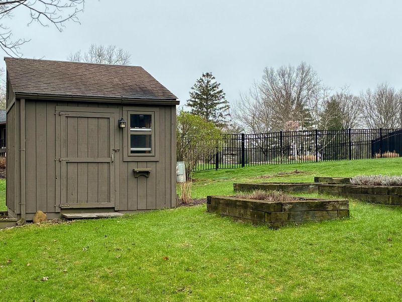 5095 Lakeview Drive, Powell, OH 43065 Photo 11