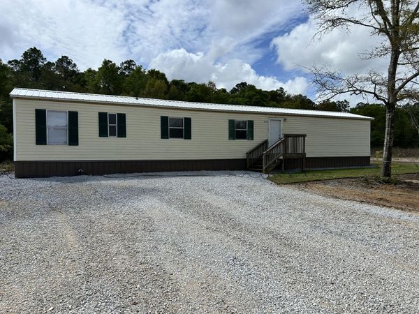 1370 Suzanne Circle, Holt, FL 32564
