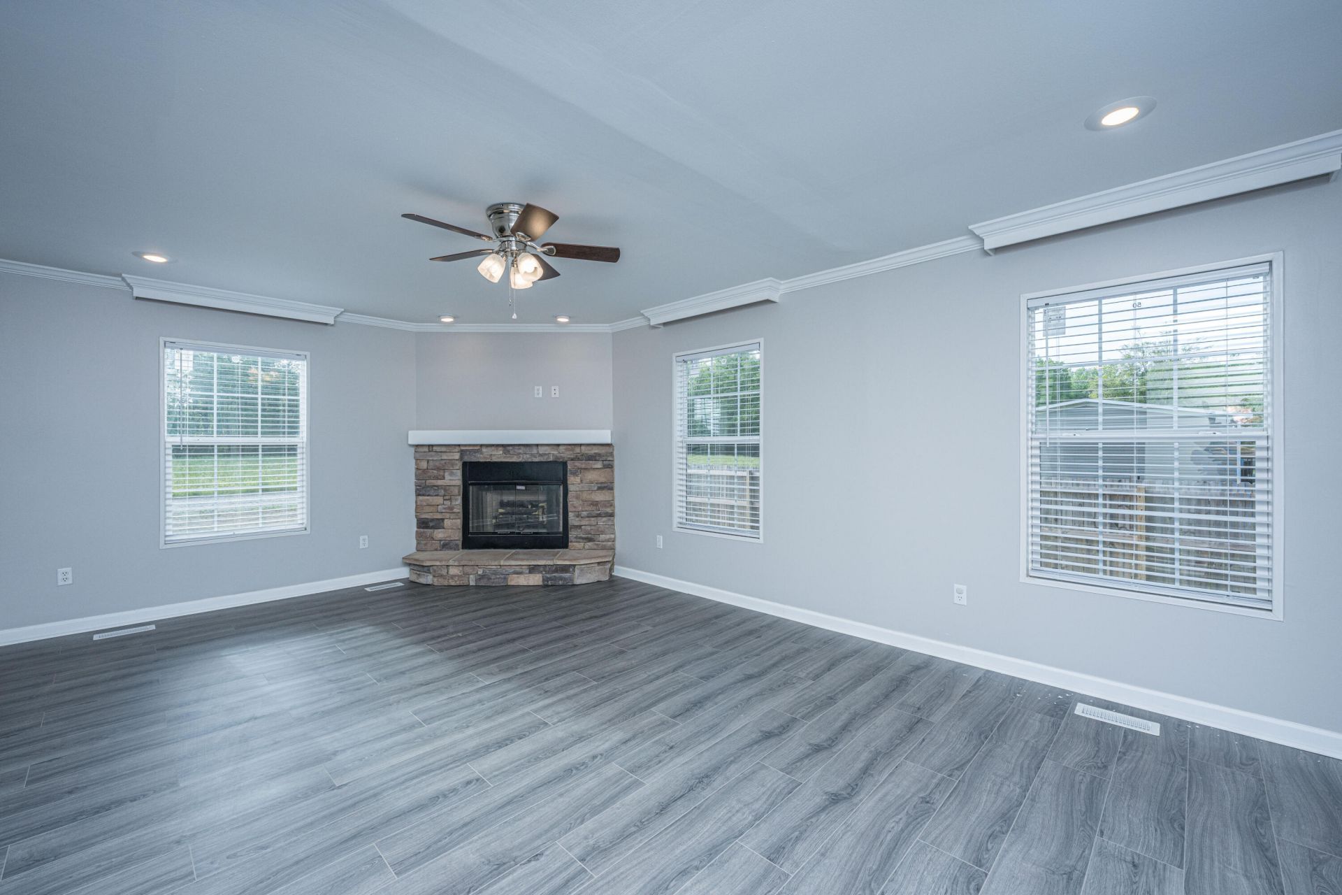 324 Bedford Road Photo 15