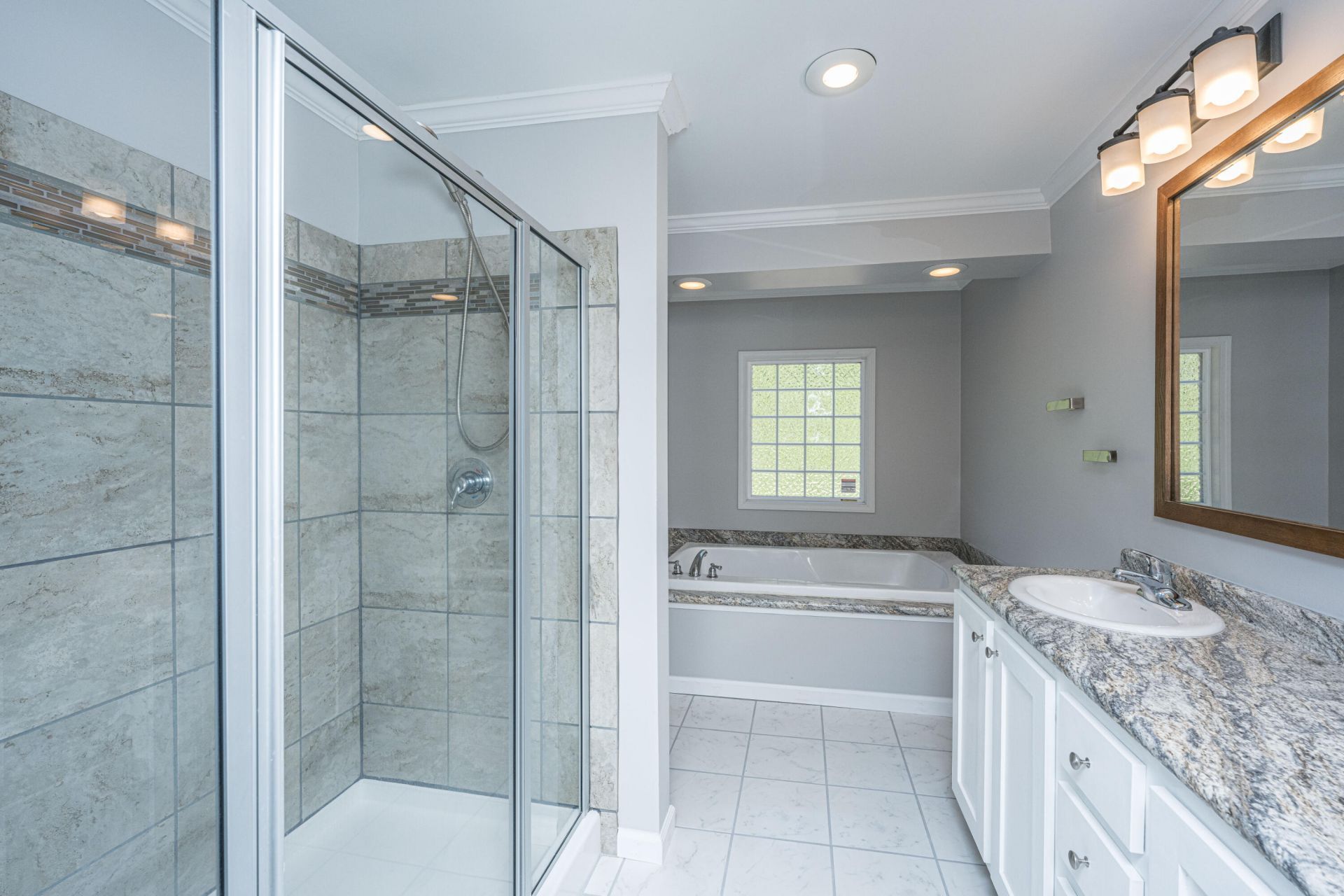 324 Bedford Road Photo 22