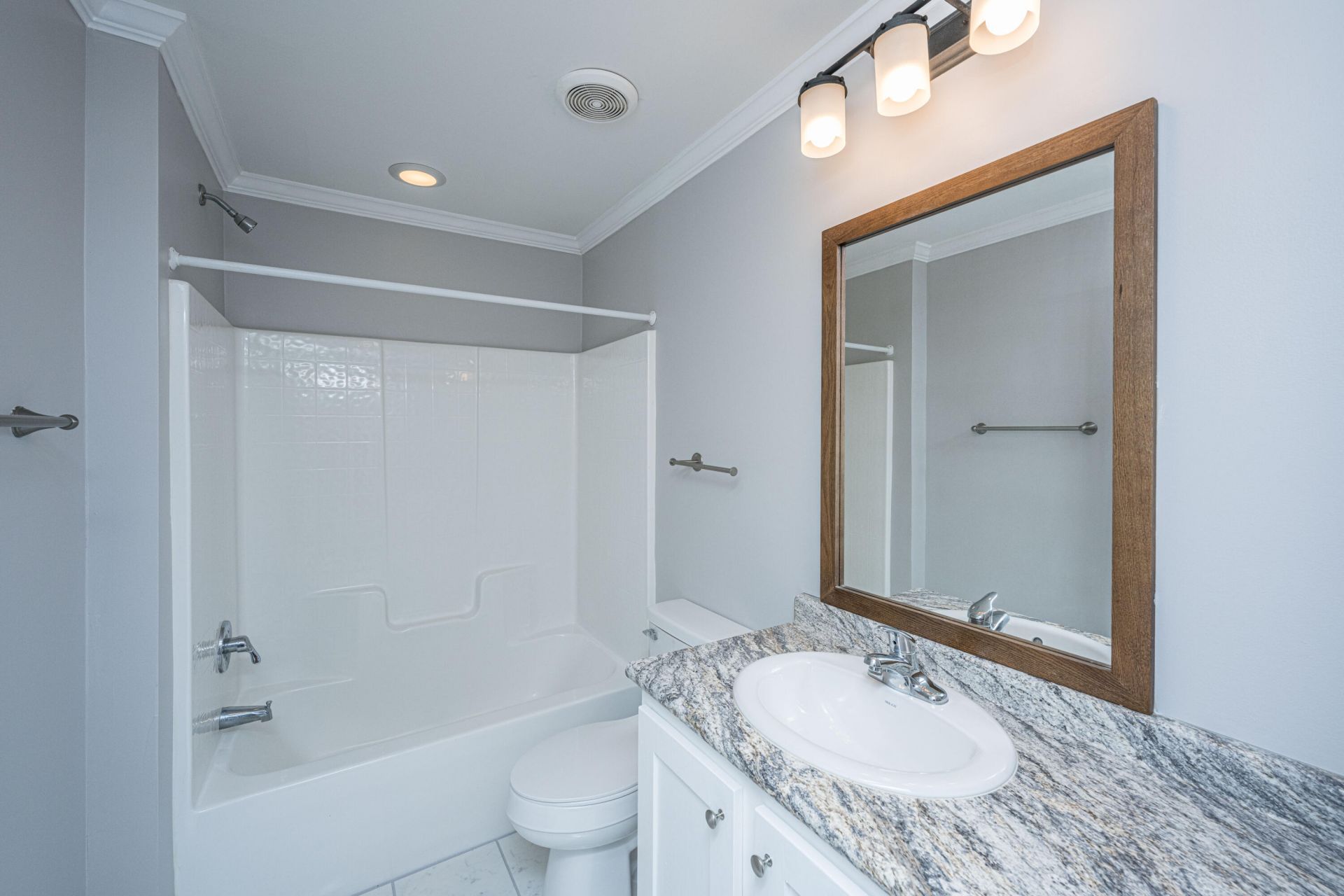 324 Bedford Road Photo 28