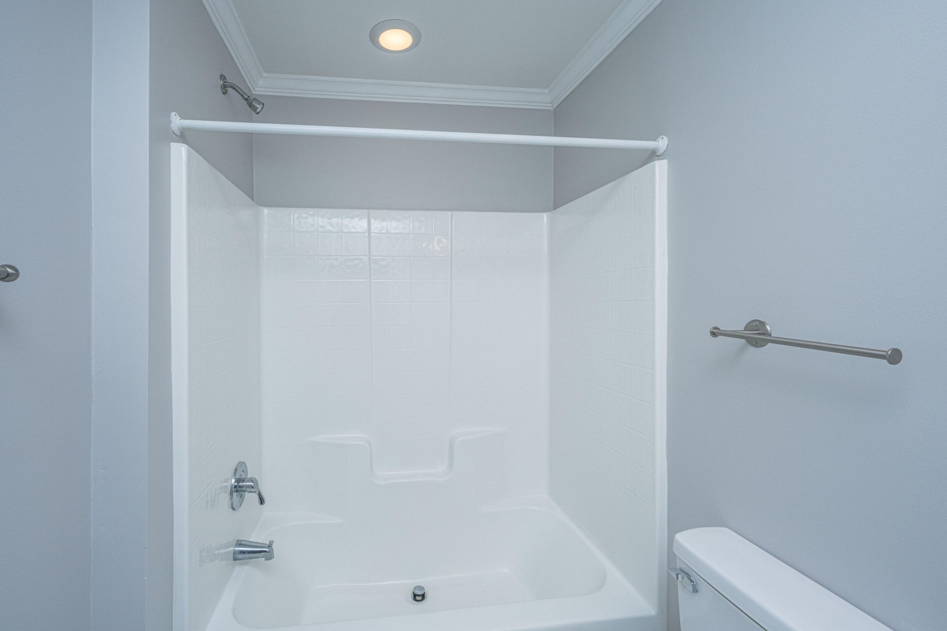 324 Bedford Road Photo 29