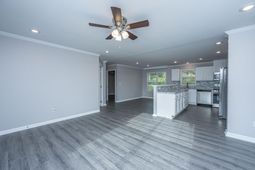 324 Bedford Road photo 4