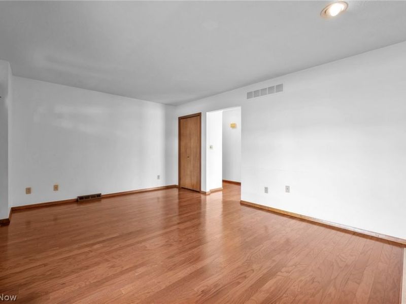 37510 Park Avenue, Willoughby, OH 44094 Photo 17