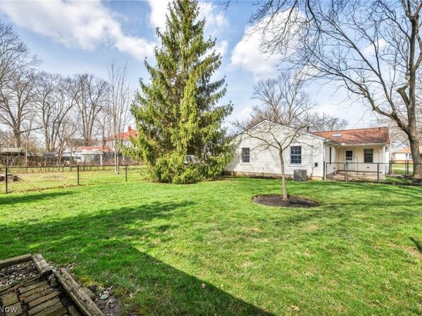 37510 Park Avenue , Willoughby, OH 44094