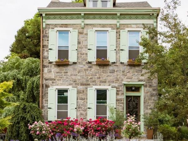 2571 HILL ROAD, READING, PA 19606