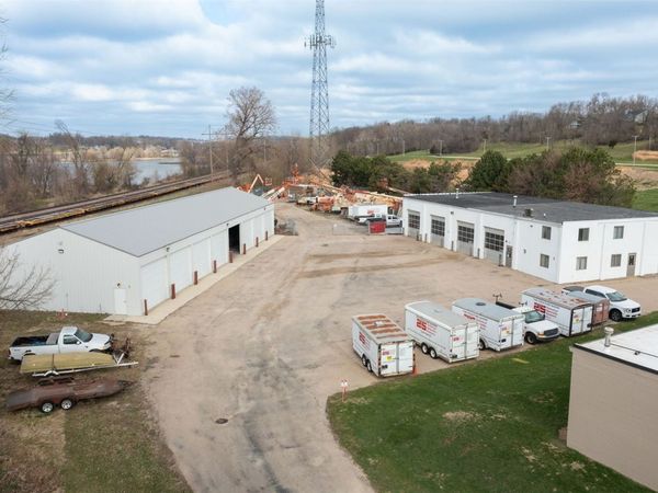 1115 Wenig Road NE, Cedar Rapids, IA 52402