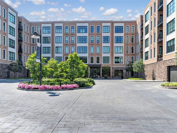 100 Garvies Point Road, Unit 1116, Glen Cove, NY 11542