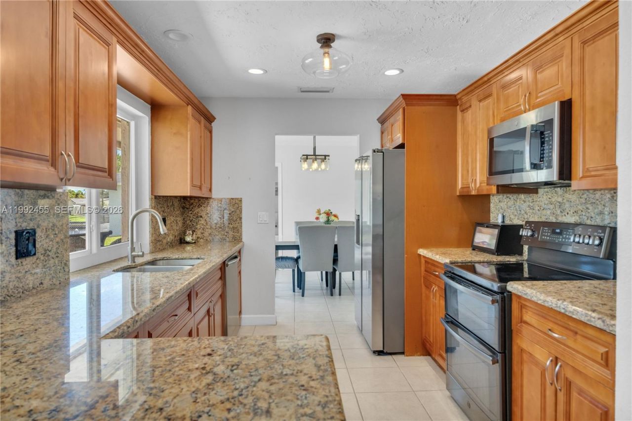 6121 SW 16th St, Plantation, FL 33317 Photo