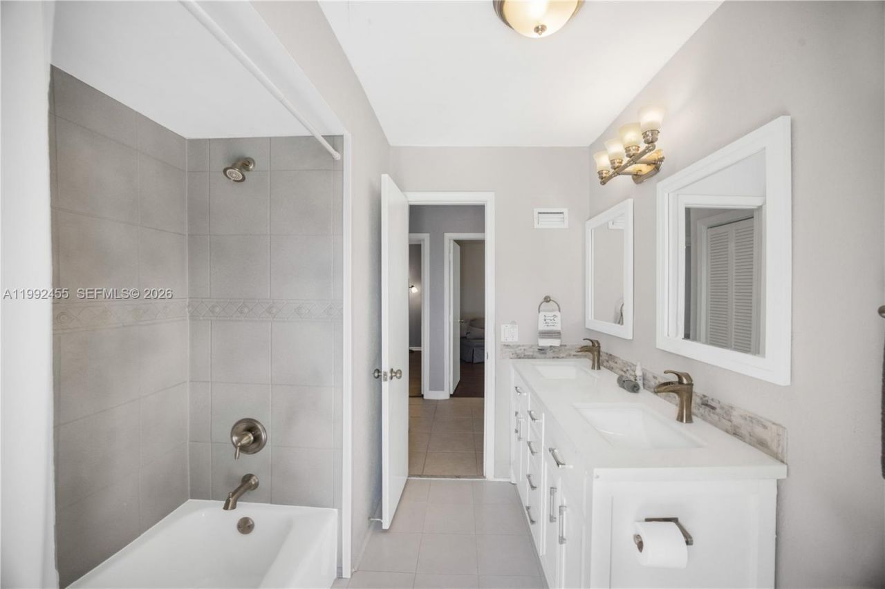 6121 SW 16th St, Plantation, FL 33317 Photo