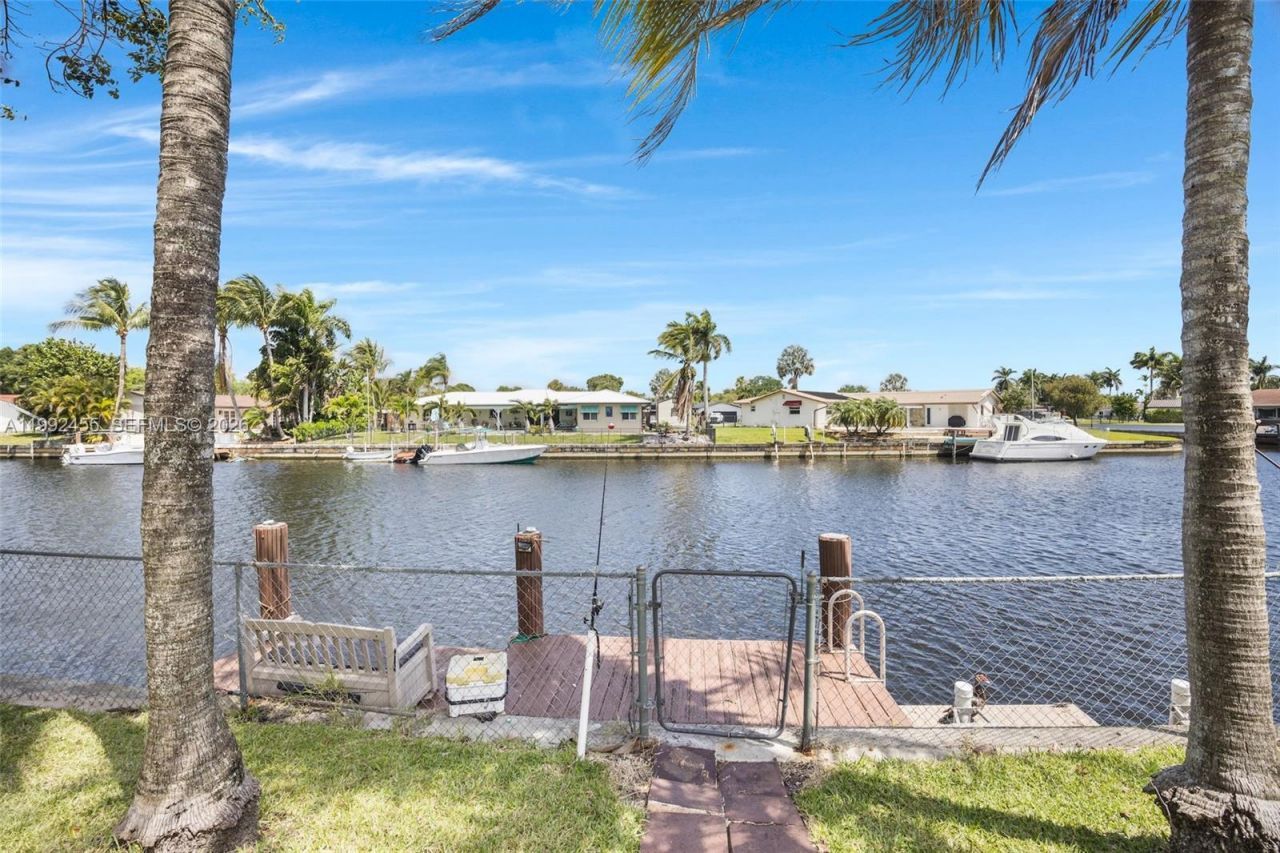 6121 SW 16th St, Plantation, FL 33317 Photo