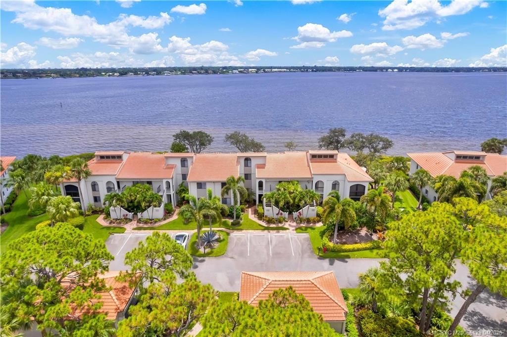 2560 NW Seagrass Drive, Unit 6B, Palm City, FL 34990 Photo