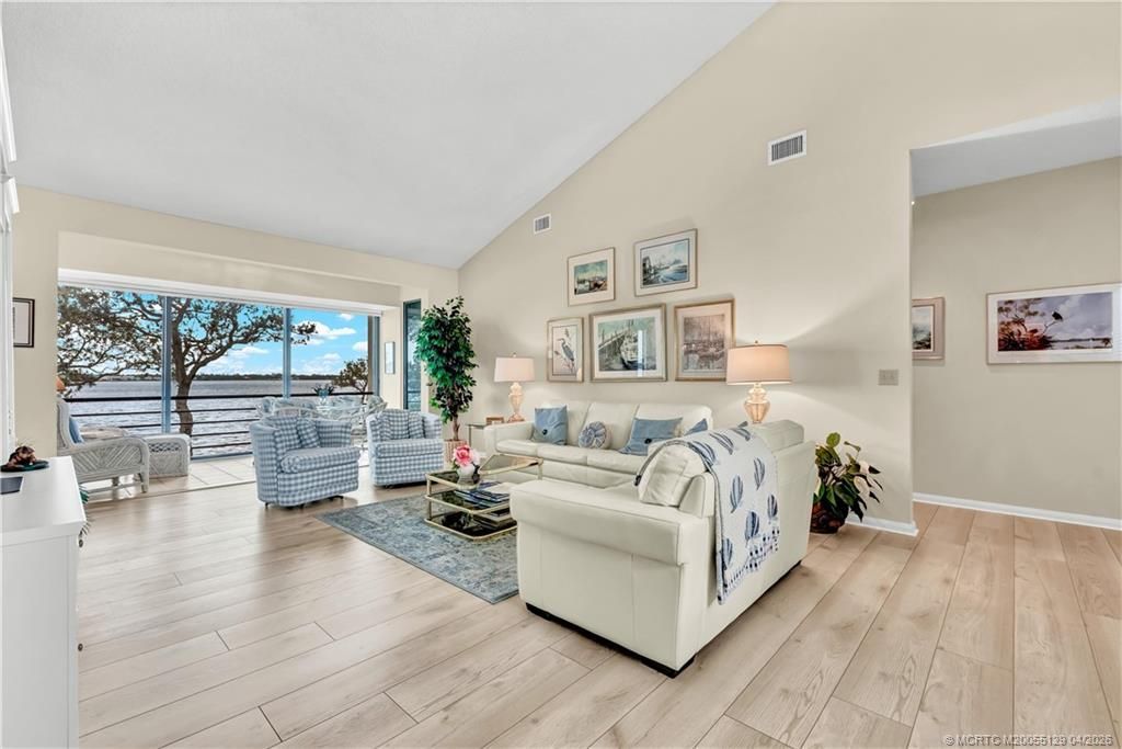 2560 NW Seagrass Drive, Unit 6B, Palm City, FL 34990 Photo