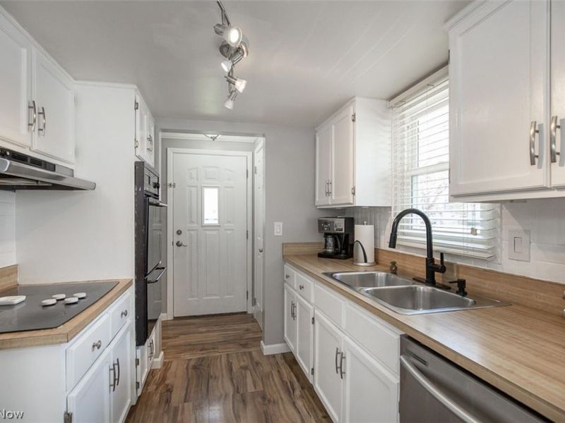 1114 Homestead Road, South Euclid, OH 44121 Photo 11