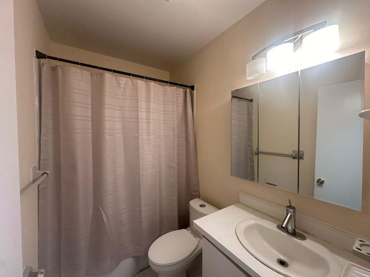 2170 NE 51st Court, Unit B25, Fort Lauderdale, FL 33308 Photo