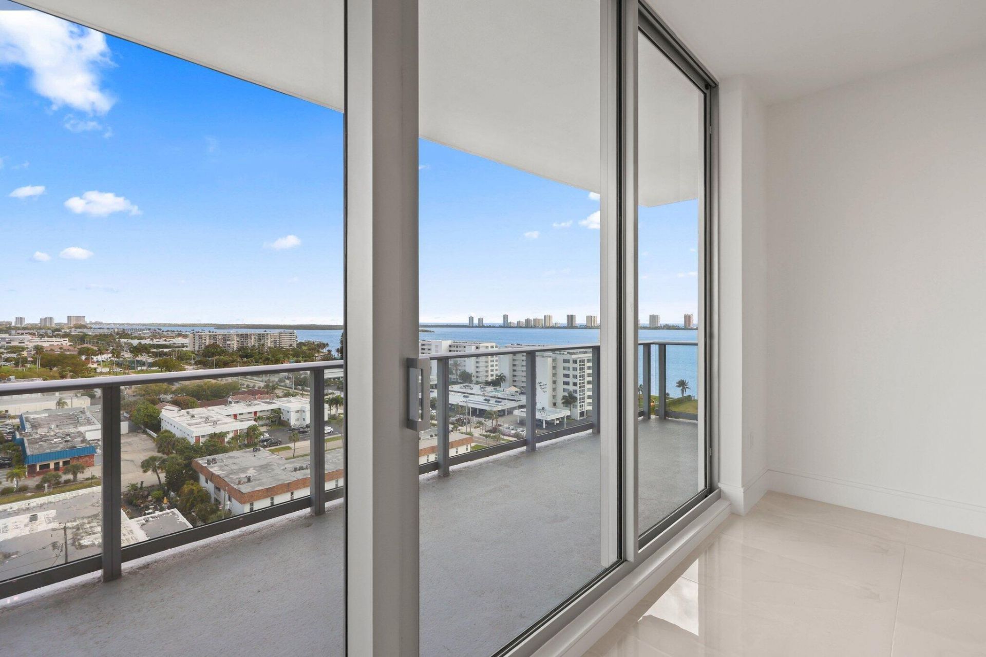 220 Lake Shore Drive, Unit 1125, Lake Park, FL 33403 Photo
