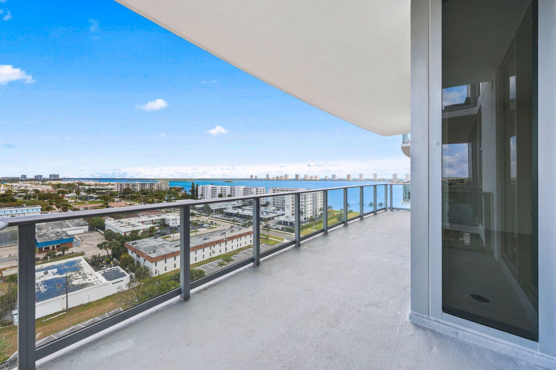 220 Lake Shore Drive, Unit 1125, Lake Park, FL 33403 Photo