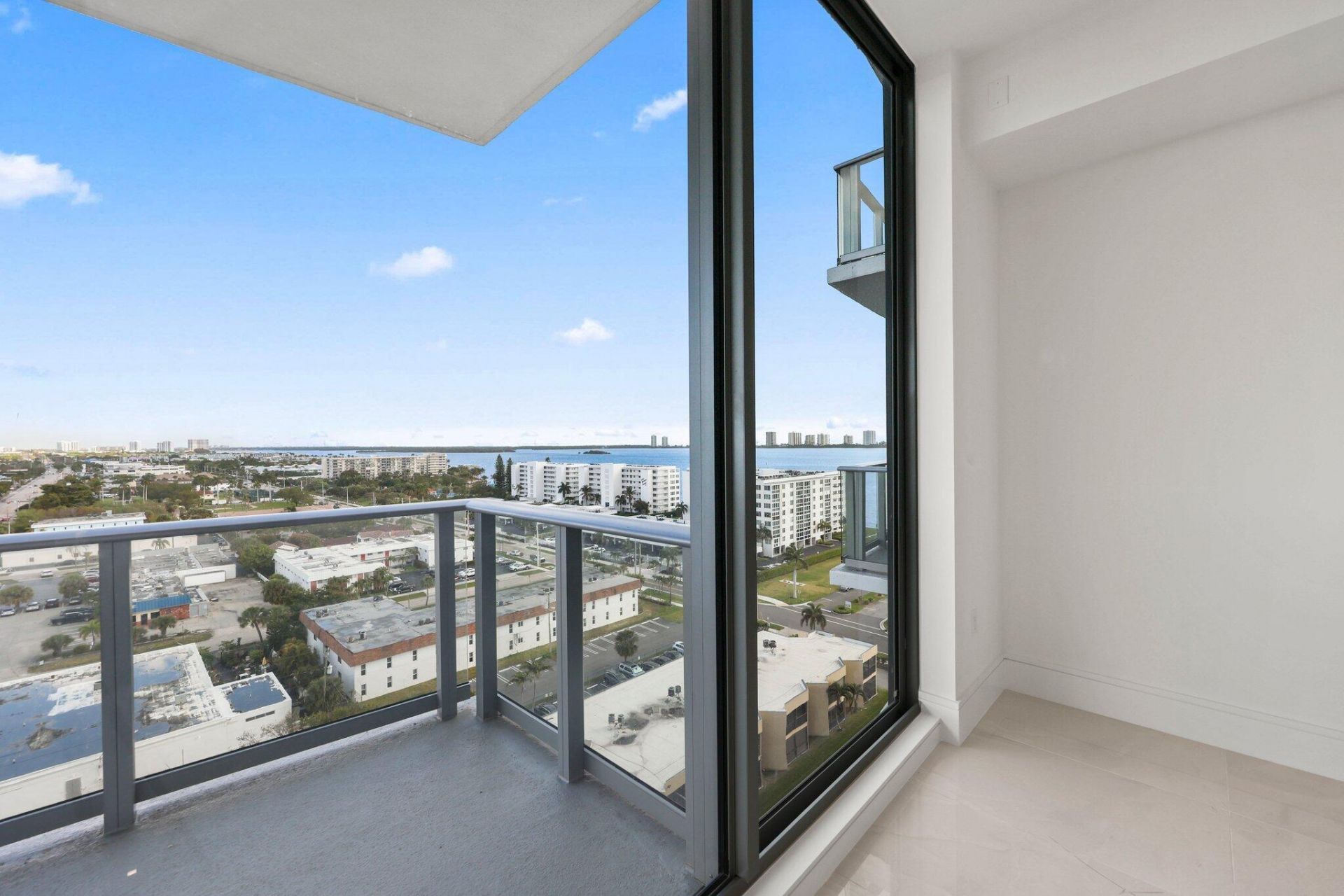 220 Lake Shore Drive, Unit 1125, Lake Park, FL 33403 Photo