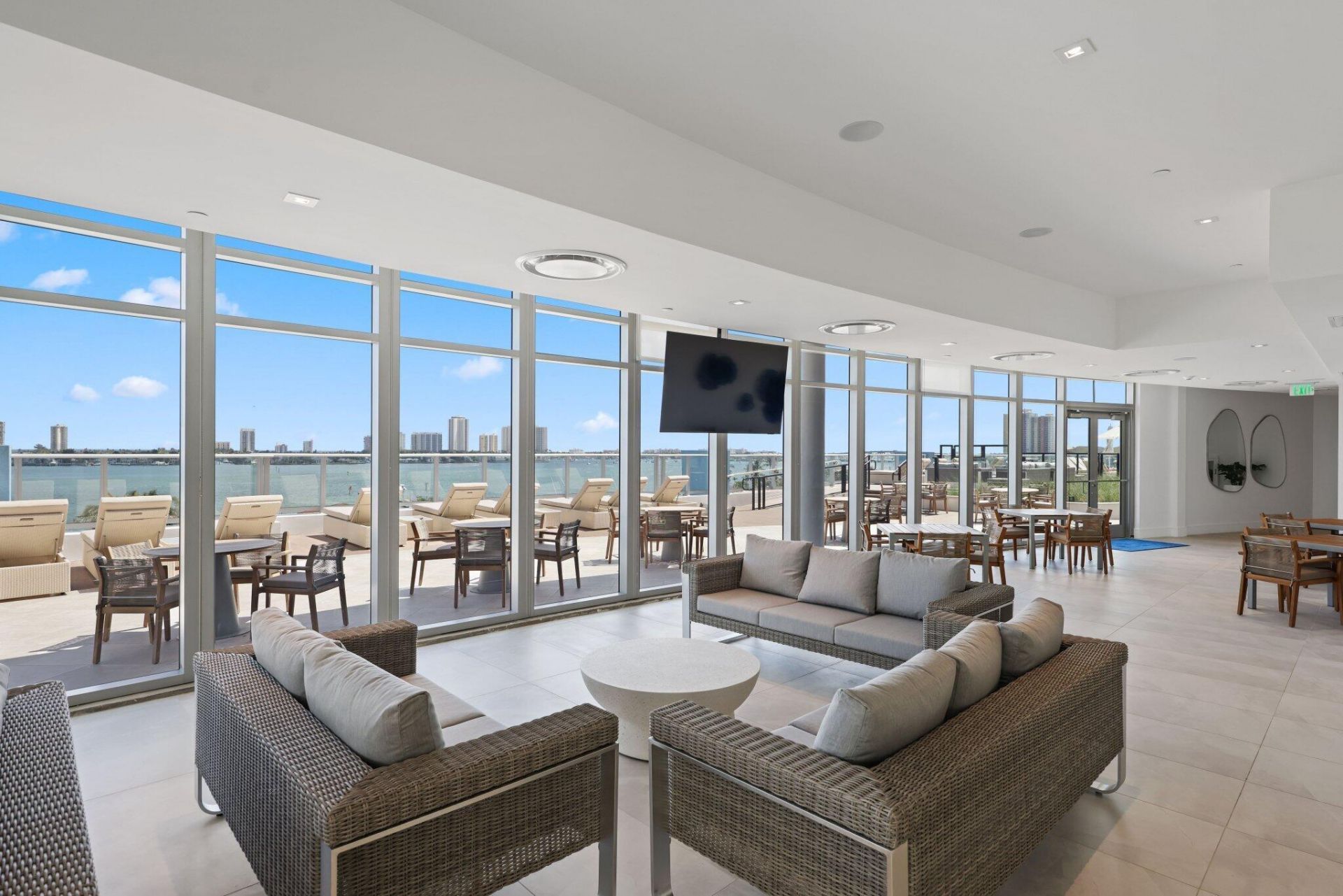 220 Lake Shore Drive, Unit 1125, Lake Park, FL 33403 Photo