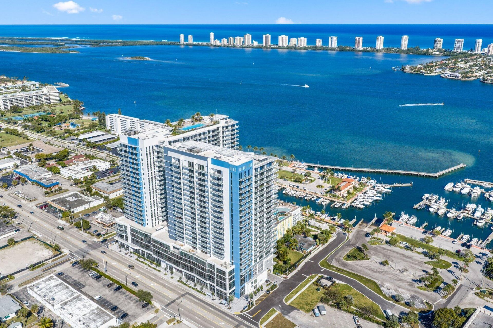 220 Lake Shore Drive, Unit 1125, Lake Park, FL 33403 Photo