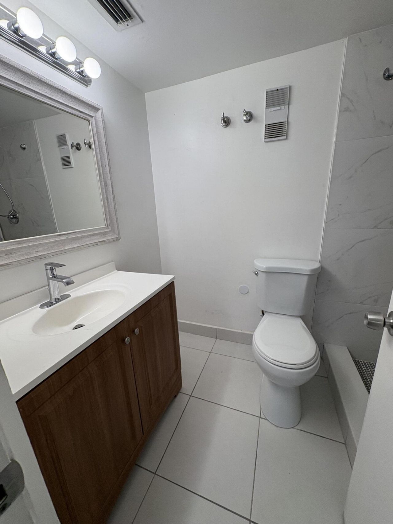 7860 NW 50th Street, Unit 305, Lauderhill, FL 33351 Photo
