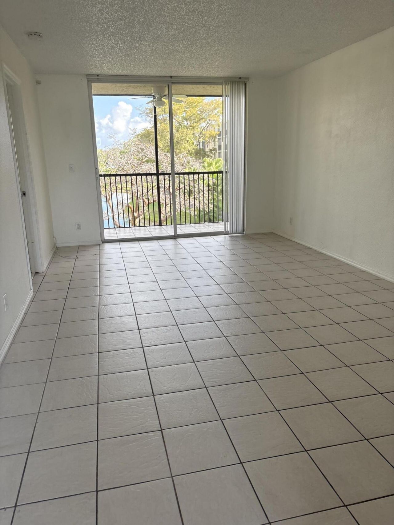 7860 NW 50th Street, Unit 305, Lauderhill, FL 33351 Photo