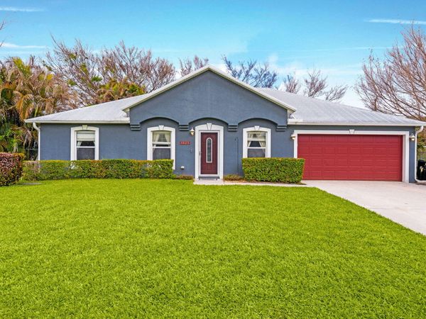 1025 SW Spataro Avenue, Port St. Lucie, FL 34953