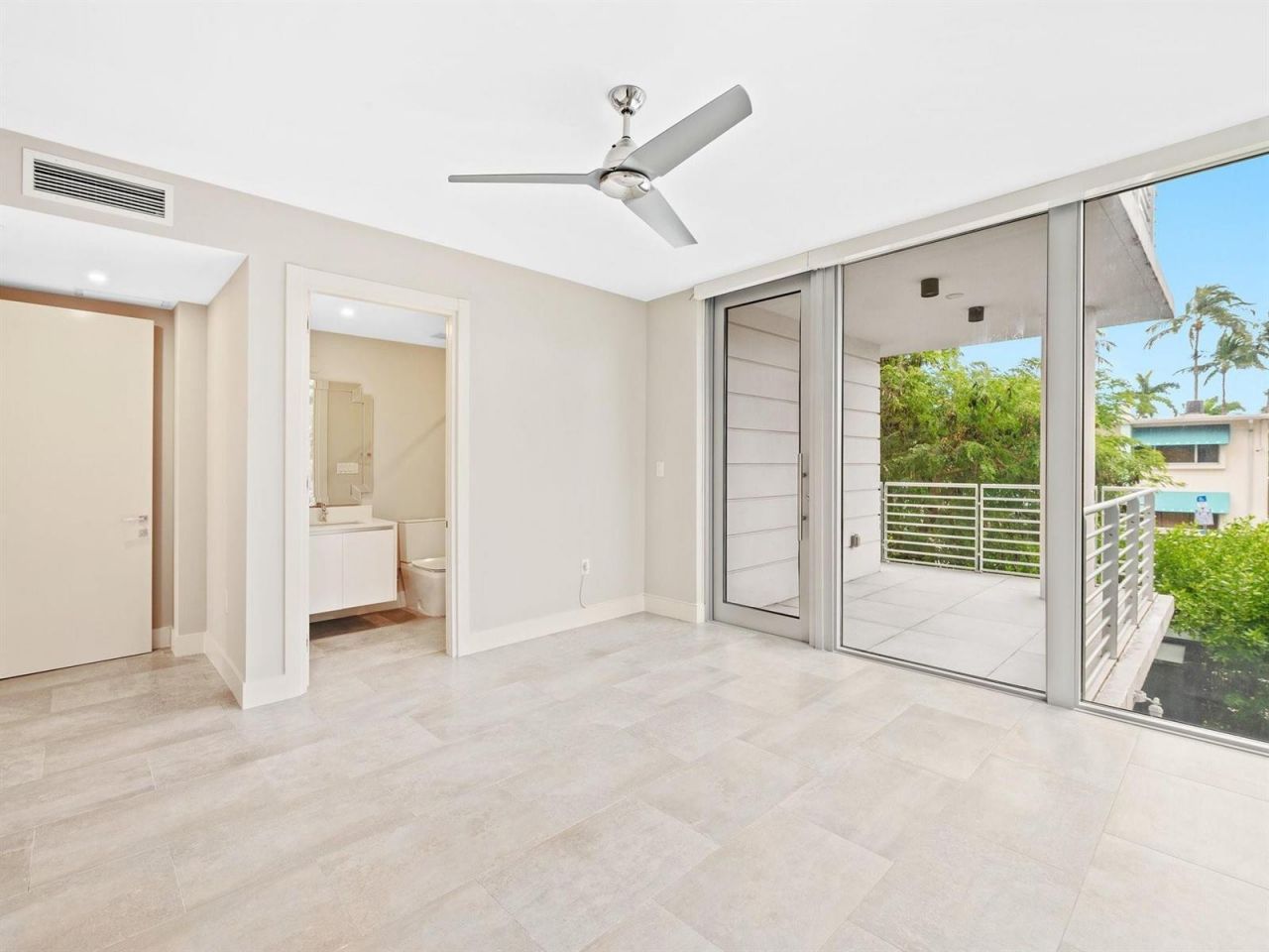 133 Isle Of Venice Drive, Unit 201, Fort Lauderdale, FL 33301 Photo