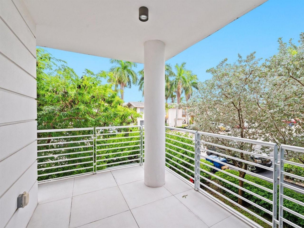 133 Isle Of Venice Drive, Unit 201, Fort Lauderdale, FL 33301 Photo