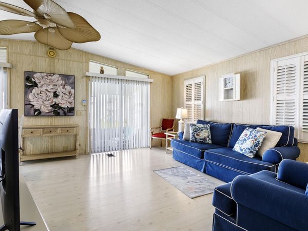 18007 Huapi Bay, Boynton Beach, FL 33436