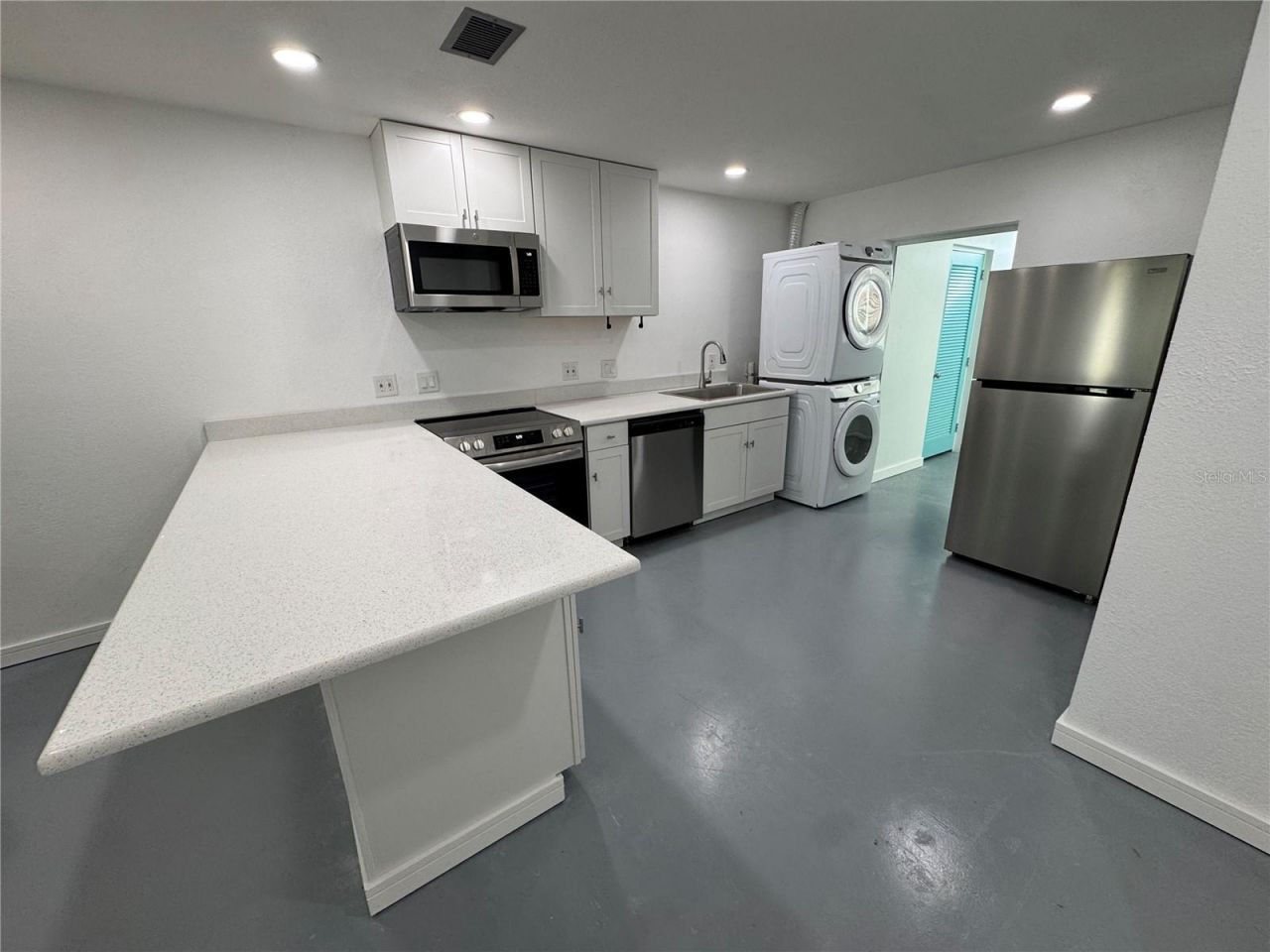 5720 13th Avenue N, Unit 106B, Saint Petersburg, FL 33710 Photo