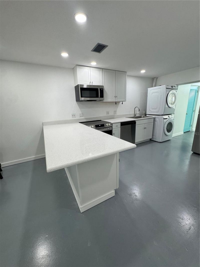 5720 13th Avenue N, Unit 106B, Saint Petersburg, FL 33710 Photo