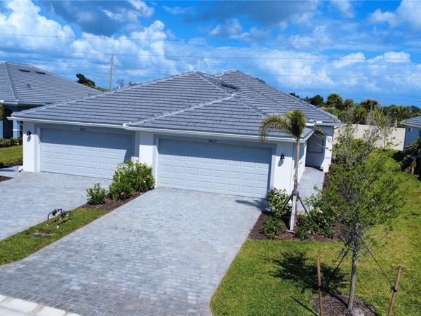 8225 SHORE LAKE DRIVE , ENGLEWOOD, FL 34224