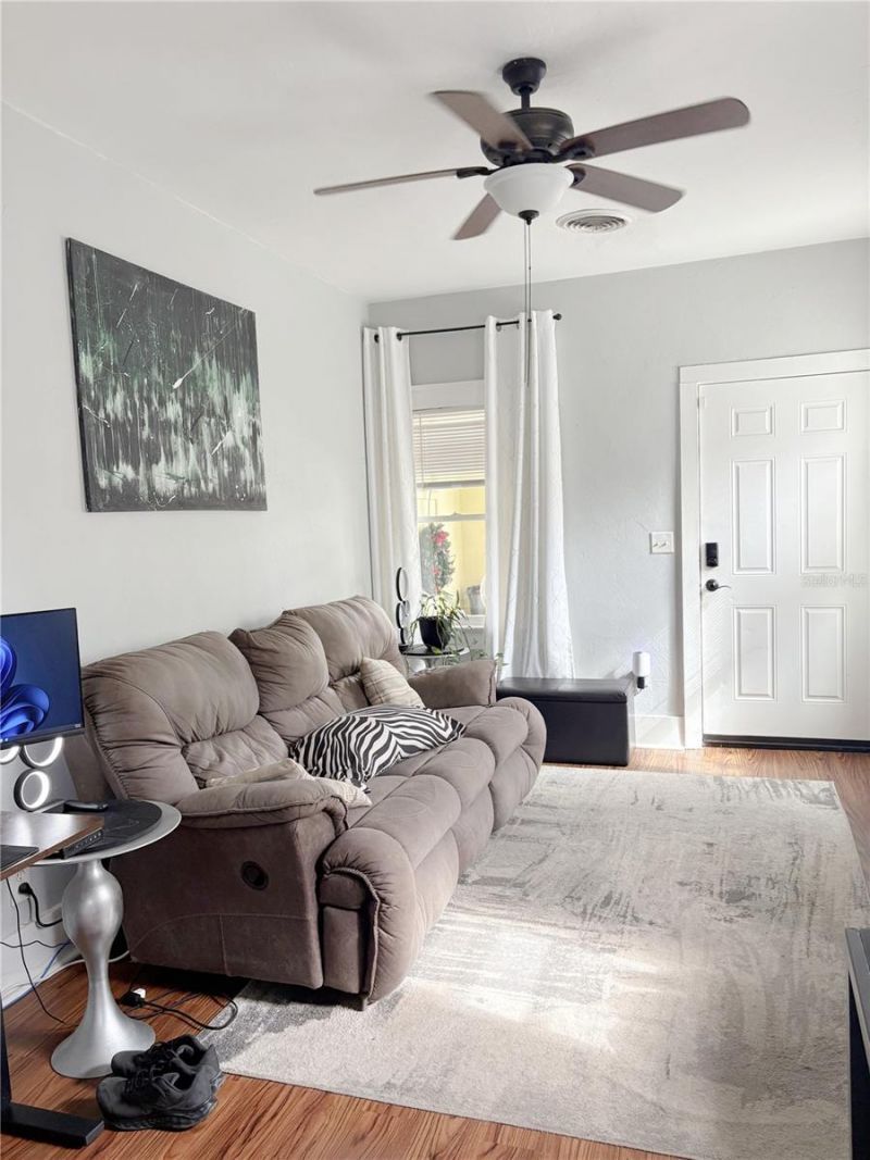 2060 9th Street, Unit B, Sarasota, FL 34237 Photo