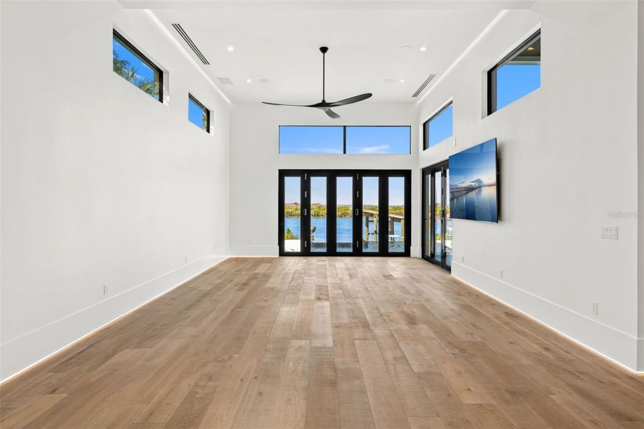 1194 N Peninsula Avenue, New Smyrna Beach, FL 32169 Photo