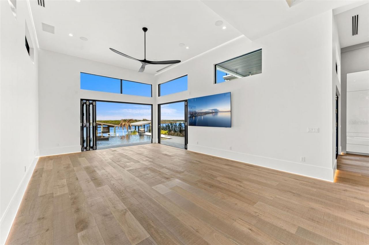 1194 N Peninsula Avenue, New Smyrna Beach, FL 32169 Photo