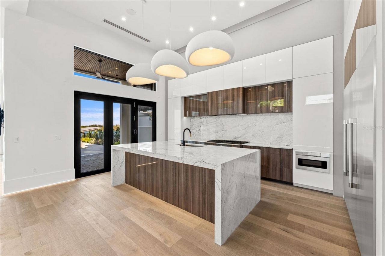 1194 N Peninsula Avenue, New Smyrna Beach, FL 32169 Photo