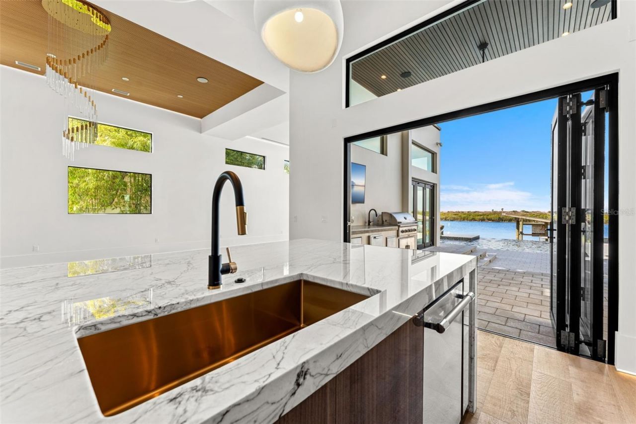 1194 N Peninsula Avenue, New Smyrna Beach, FL 32169 Photo