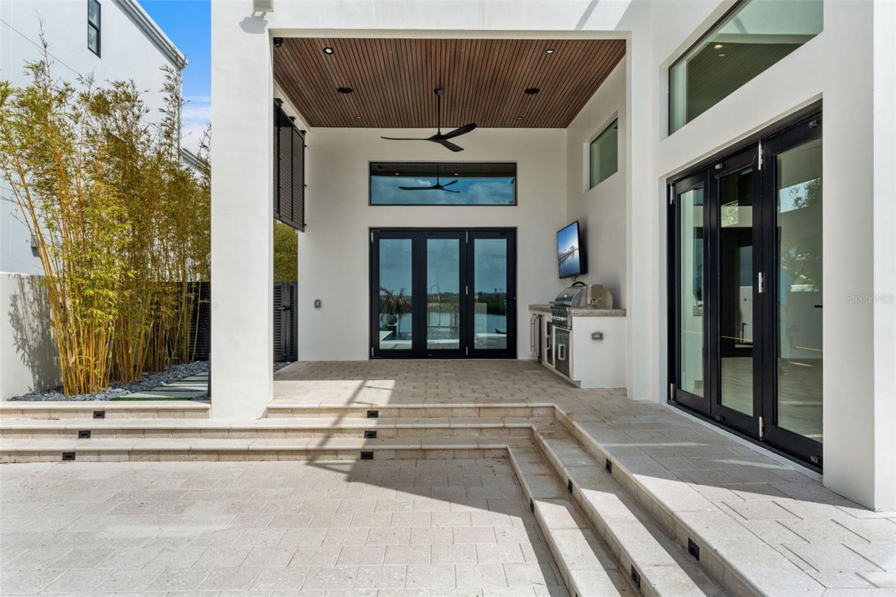 1194 N Peninsula Avenue, New Smyrna Beach, FL 32169 Photo