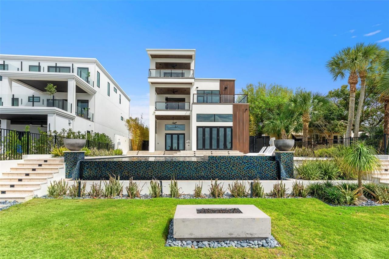 1194 N Peninsula Avenue, New Smyrna Beach, FL 32169 Photo