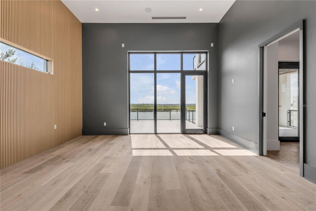 1194 N Peninsula Avenue, New Smyrna Beach, FL 32169 Photo