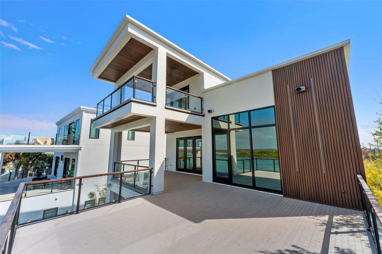 1194 N Peninsula Avenue, New Smyrna Beach, FL 32169 Photo