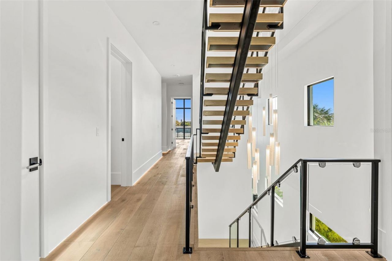 1194 N Peninsula Avenue, New Smyrna Beach, FL 32169 Photo