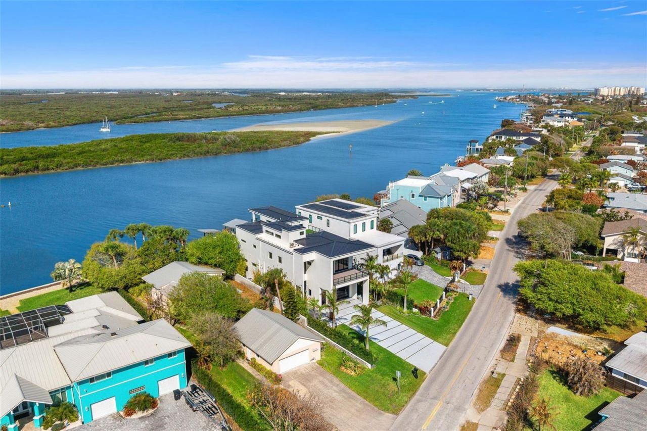 1194 N Peninsula Avenue, New Smyrna Beach, FL 32169 Photo