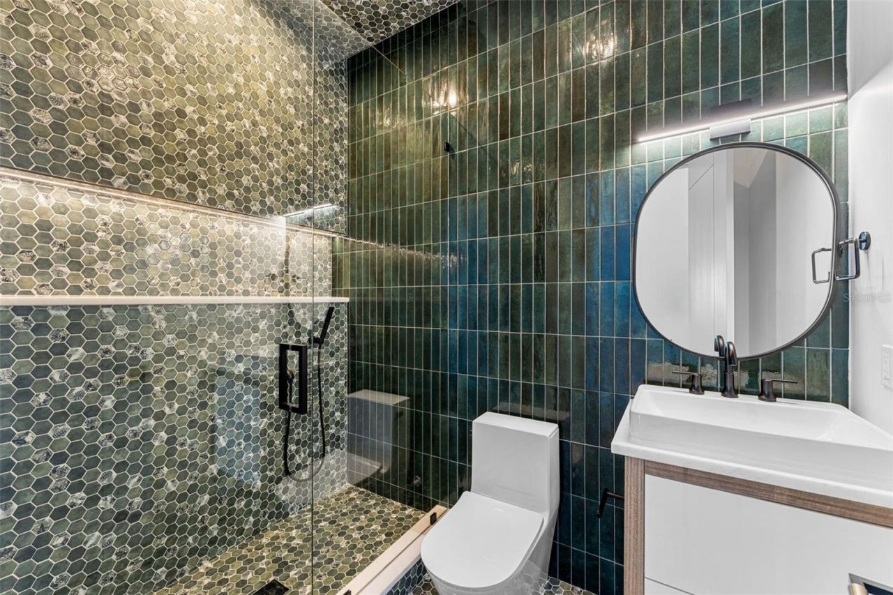 1194 N Peninsula Avenue, New Smyrna Beach, FL 32169 Photo