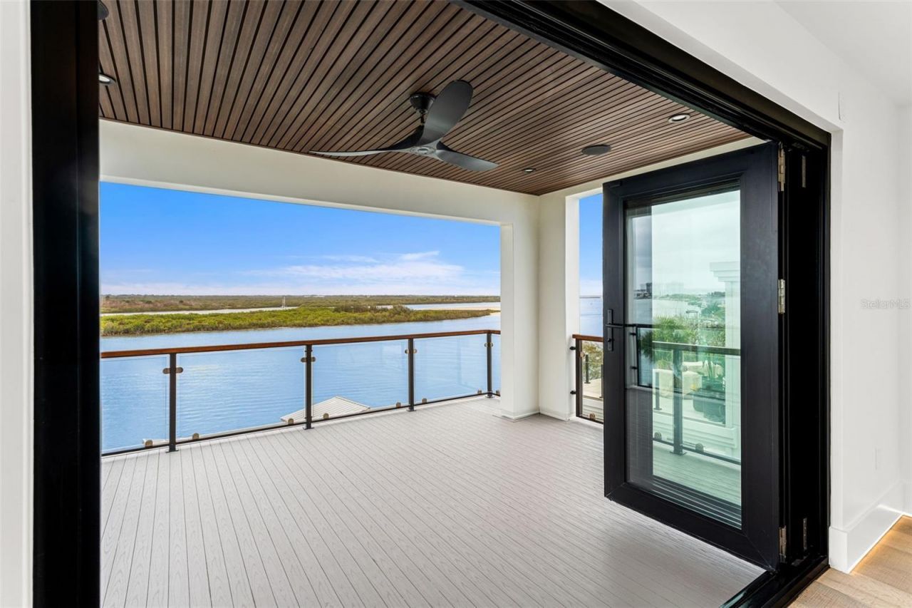 1194 N Peninsula Avenue, New Smyrna Beach, FL 32169 Photo